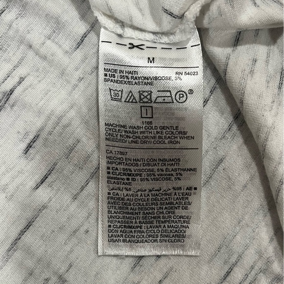 Old Navy medium white tank - Picture 6 of 6